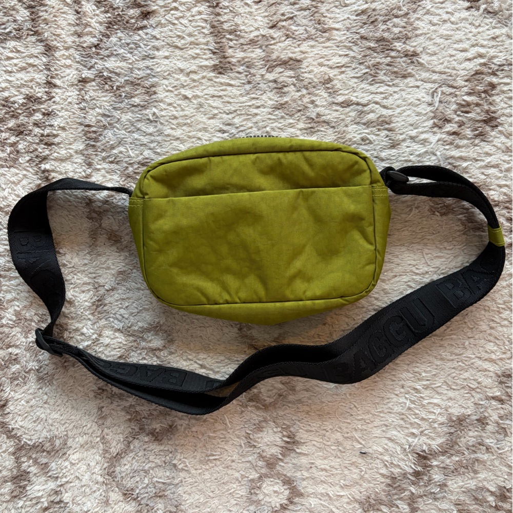 BAGGU Olive Green Crossbody Bag with Black Strap
